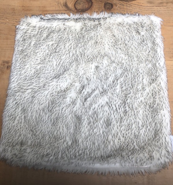 Bella Lux Faux Fur Cushion Cover Cream Grey 50cm X 50cm Excellent Condition