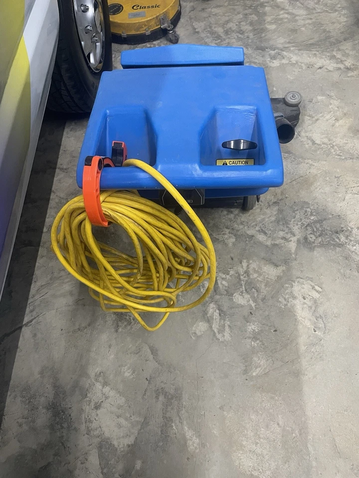 Aspiradora ancha fundida Foto 2 de 4