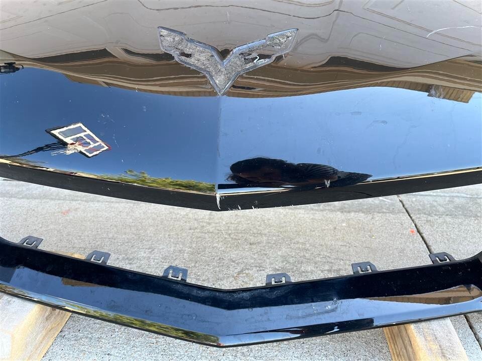 2016-2019 16 17 18 19 Chevrolet Corvette ZR1 Front Bumper OEM