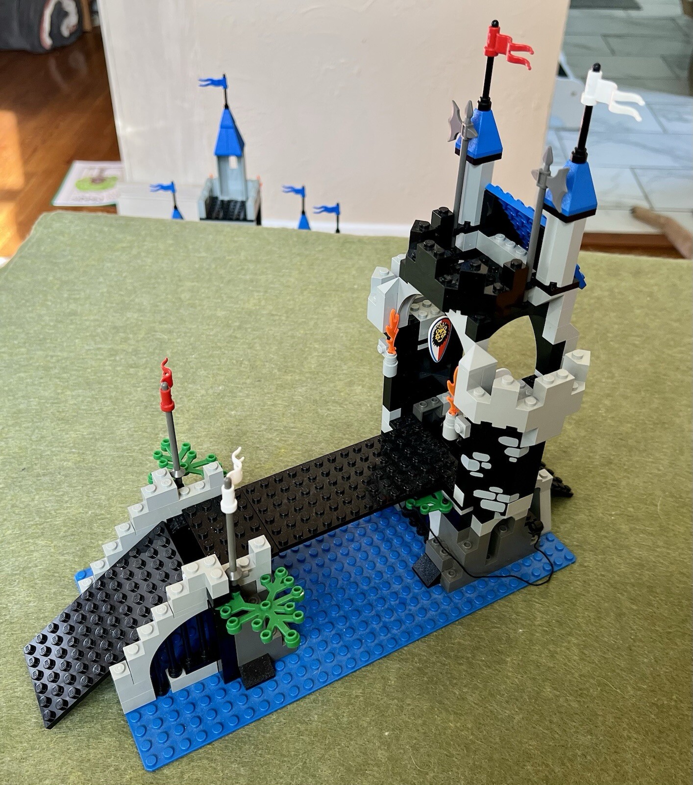 Royal Knights Lego Castle Drawbridge LEGO 6078 Royal Drawbridge