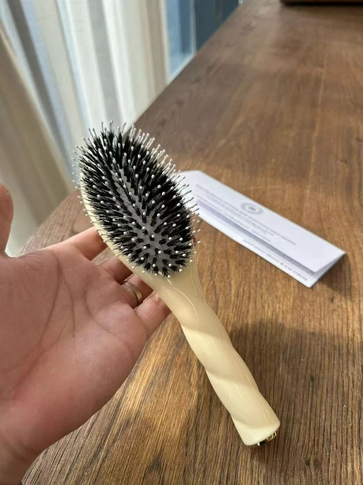 La Bonne Brosse N.03 boar bristle brush The Shine & Care Hair Brush - Image 3 of 4