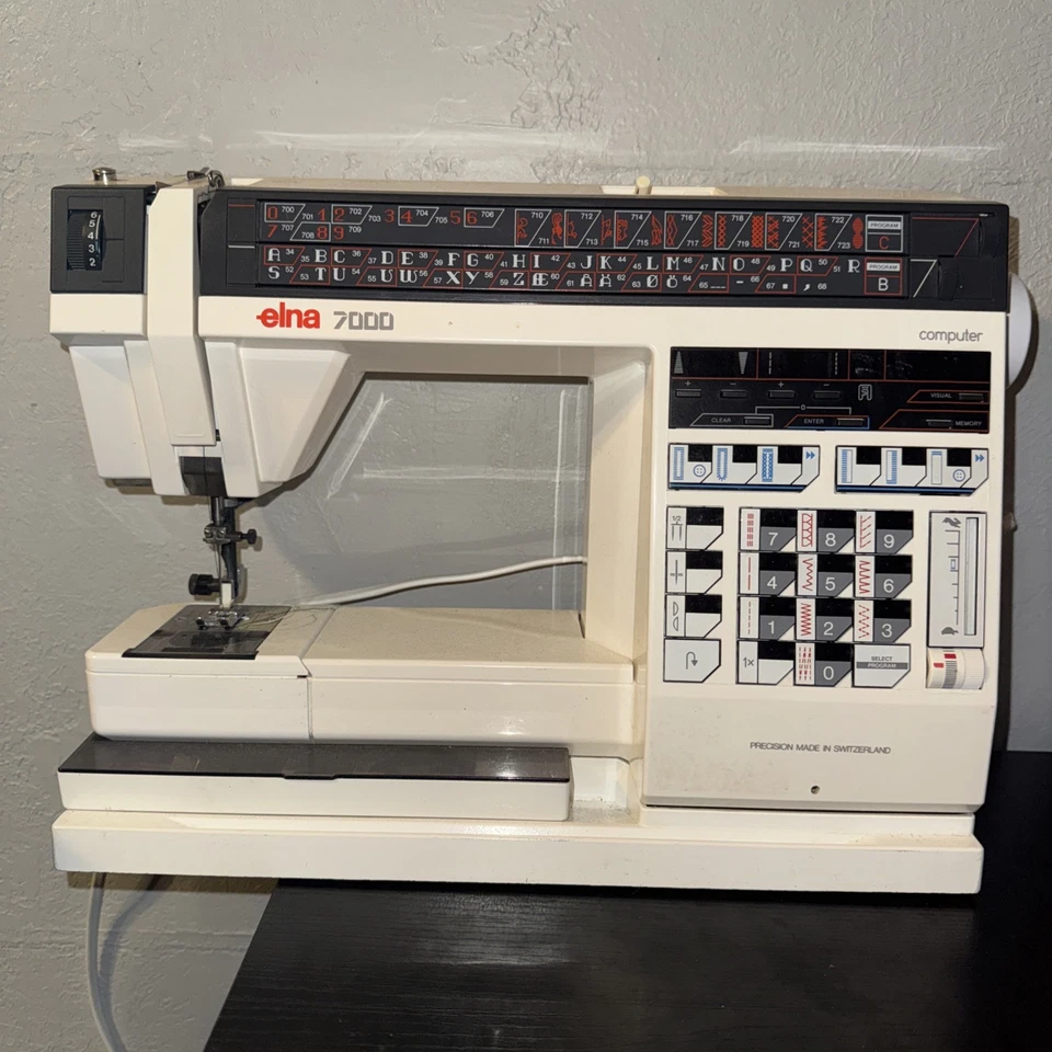 MÁQUINA DE COSER ELNA 7000 Probada y Funcionando - Modelo Computarizado Vintage Con Libro Foto 2 de 4