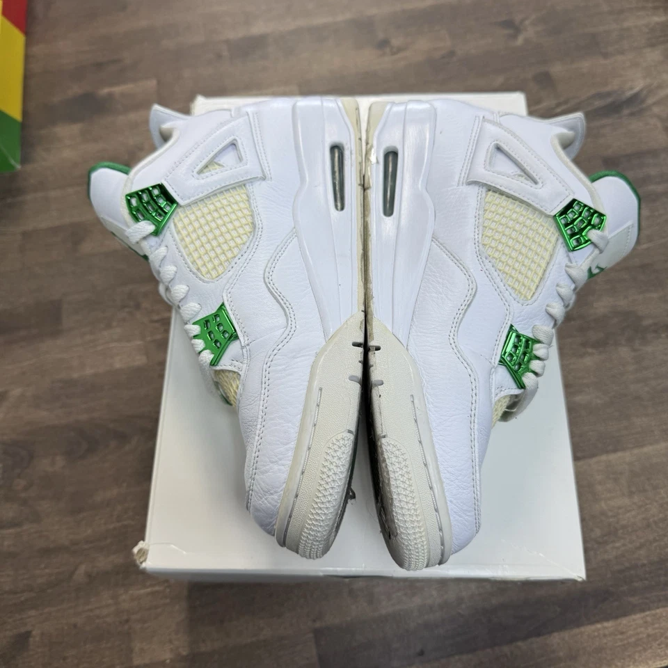 10 码 - Air Jordan 4 复古绿色 金属色(二手) — 第 3/4 张图片