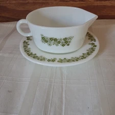 Pyrex Corning Gravy Boat 77-B & Plate 77-U Spring Blossom Crazy Daisy Green