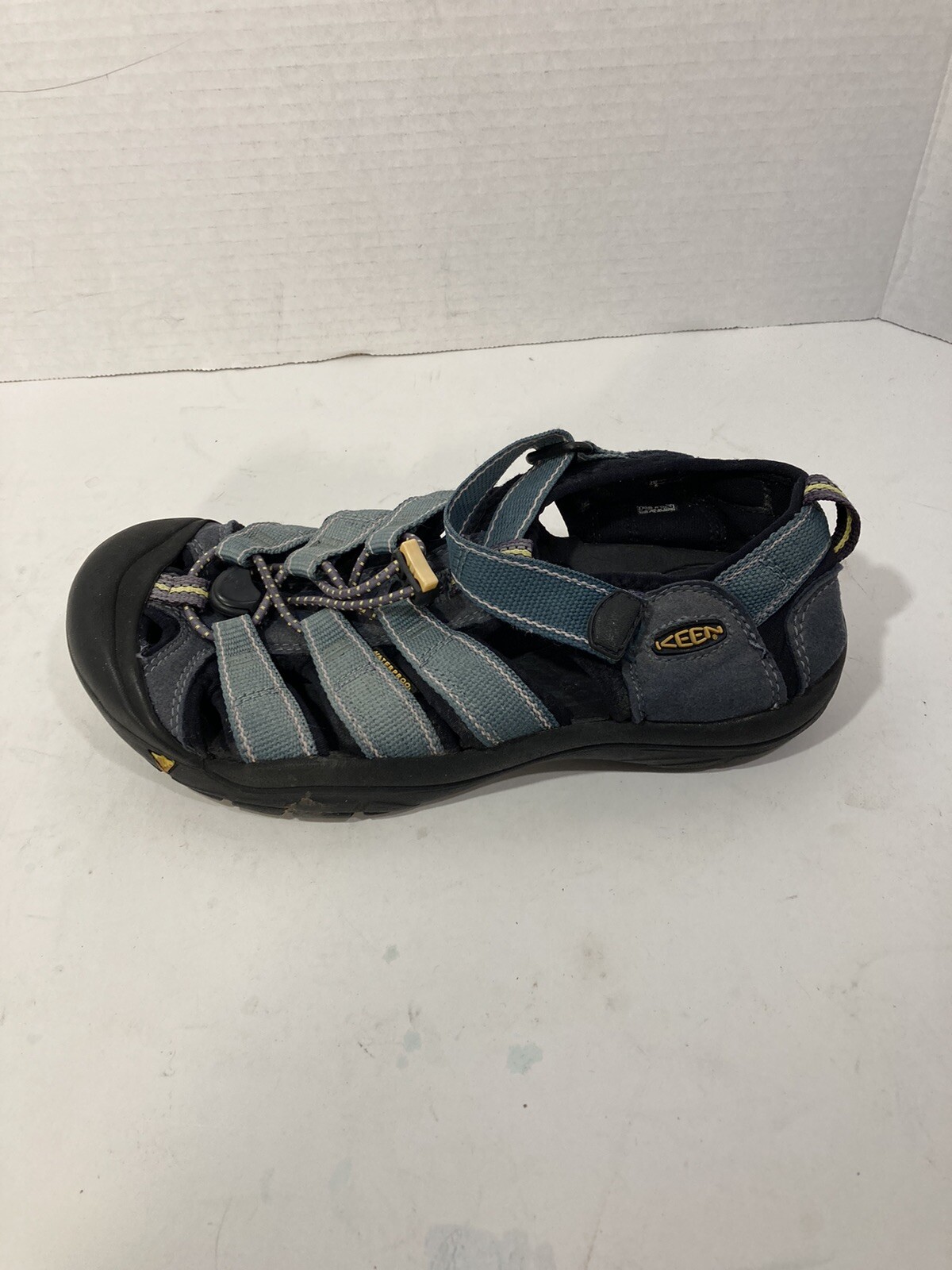 Sandali impermeabili da donna Keen taglia 6 Newport H2O in blu made in USA