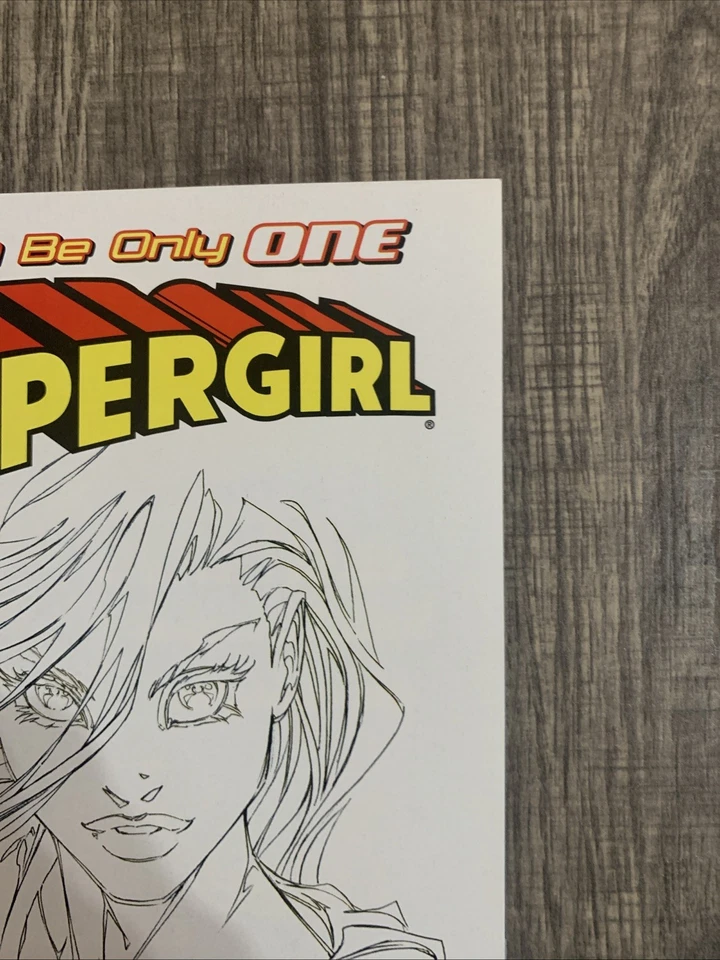 Cubierta variante rasguño Supergirl #1 Michael Turner firmada por Michael Turner Foto 3 de 4
