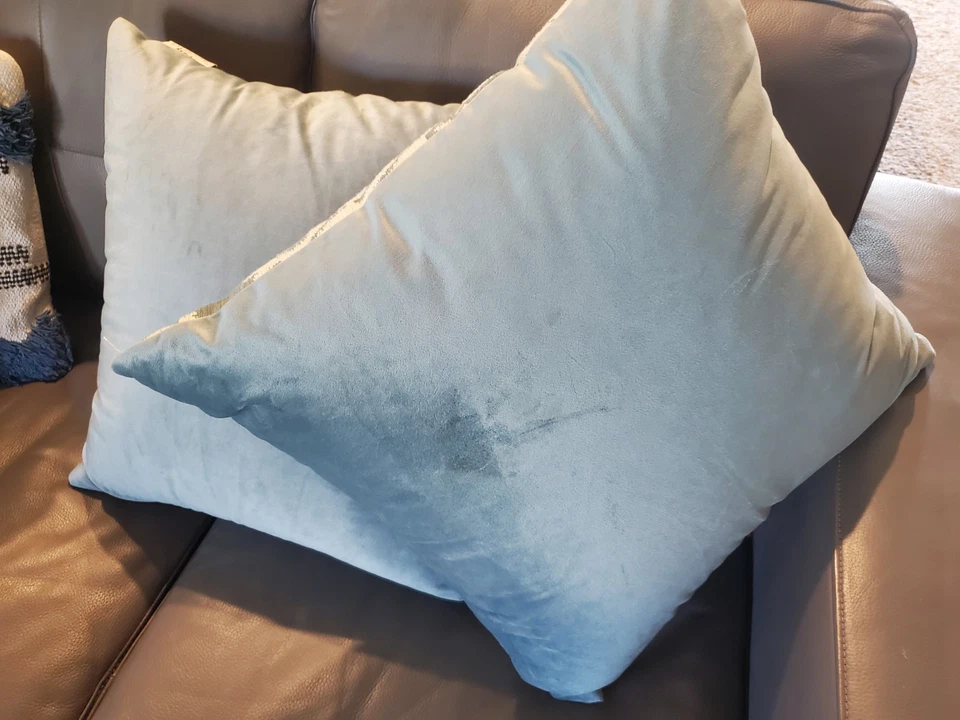 Set of 2 Studio Chic Teal Blue & Ivory Damask Pattern Throw Pillows - 19" x 19" - Image 4 of 4