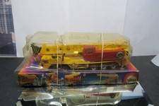 VINTAGE SIKU 4010 8 WHEELED HYDRAULIC CRANE TRUCK  WORKS WELL PLEASE READ 