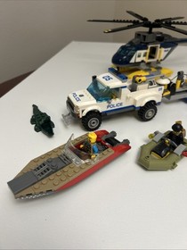LEGO City: Helicopter Pursuit (60067) And Police Patrol (60045) + Motorcycles