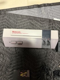 Original NES Nintendo Entertainment System Console New 72 Pin Controllers Game