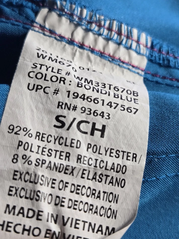 Blusa Scrubstar Scrub tamanho P-"BONDI BLUE" com acabamento rosa gola V-peito 20,5"/L 26" - Imagem 4 de 4