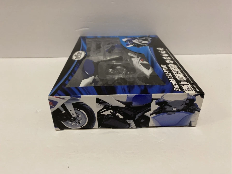 Testors Suzuki GSX-R1000 1:12 Model Kit - New And Ready For Assembly - 34 Pieces - Image 4 of 4