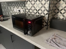 Russell Hobbs RHM2076B 800W 20L Digital Microwave - Black