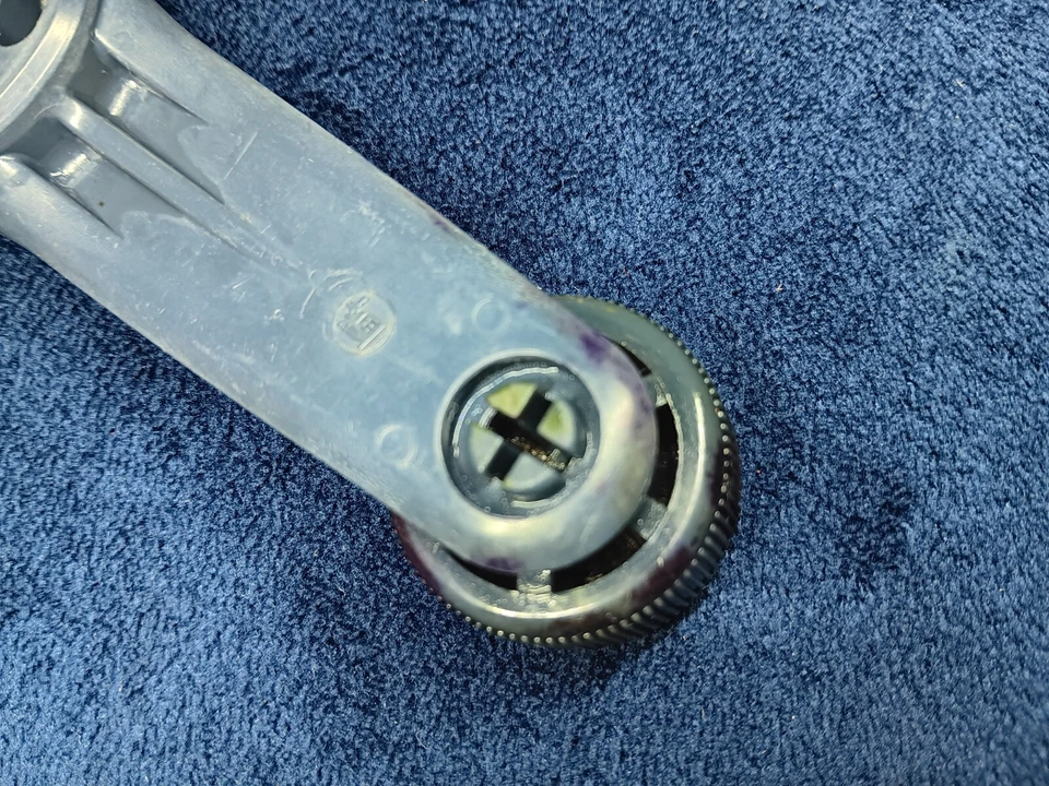 79-95 Toyota Pickup Truck 4Runner Manual Window Crank Handle Blue Original OEM - Image 3 of 4