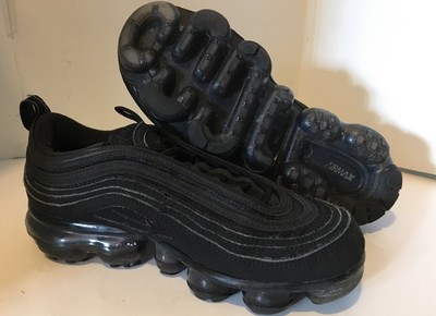 97 vapormax triple black