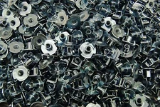 (650) Zinc Plated 10-32 x 5/16" Tee Nuts 3-Prong Wood Zinc