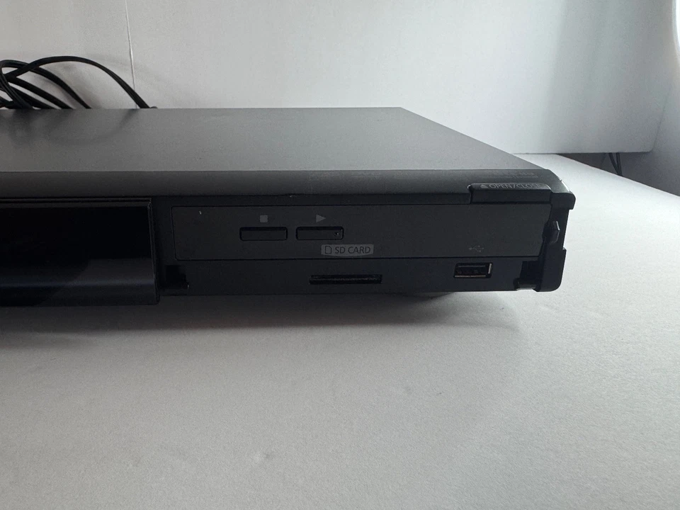 Panasonic DMP-BD85 Blu-Ray Disc Player With Remote Bundle - Tested, Works - Image 3 of 4