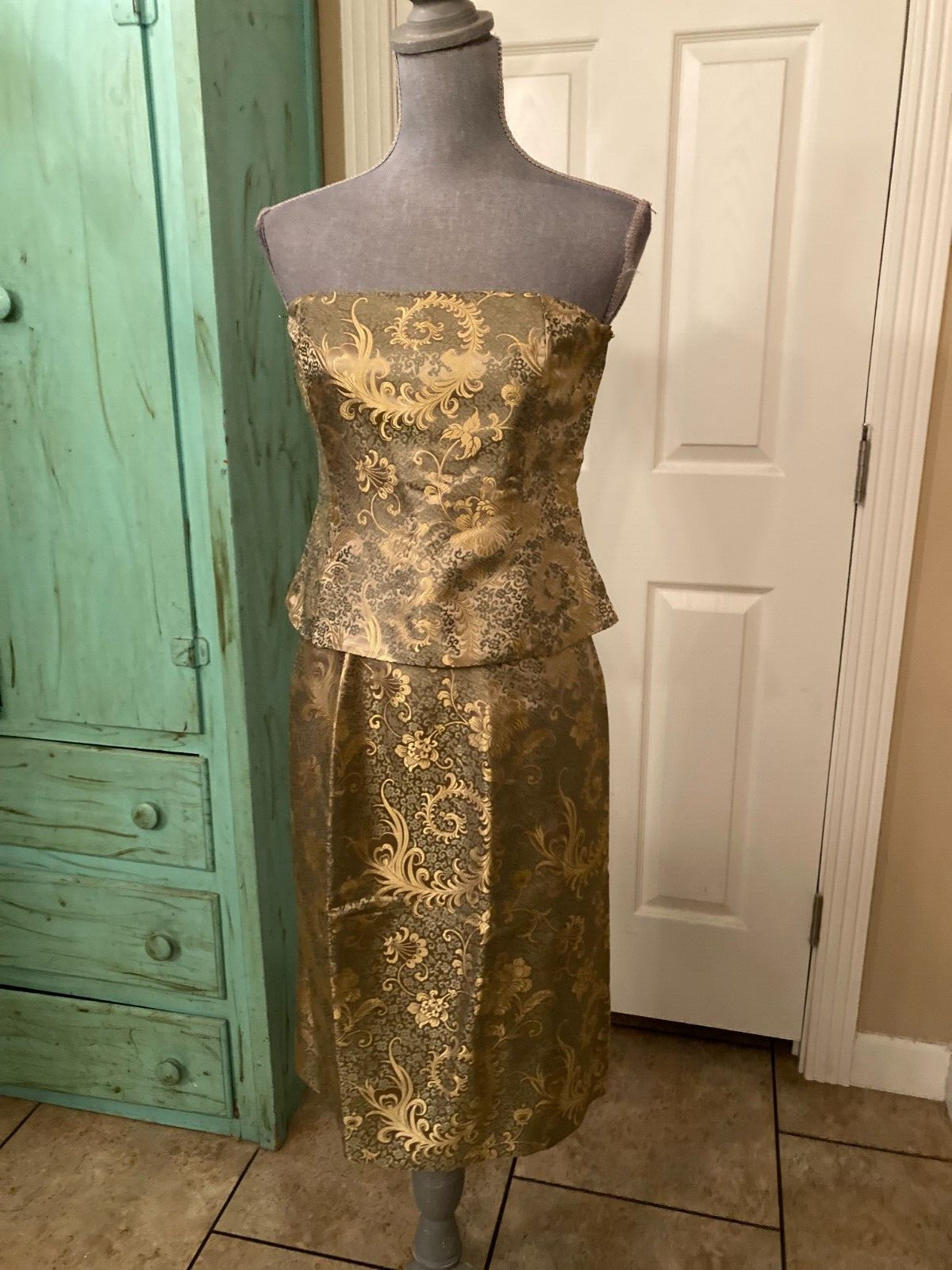 ETCETERA, STRAPLESS, FULLY LINED TOP WITH MATCHIN… - image 3