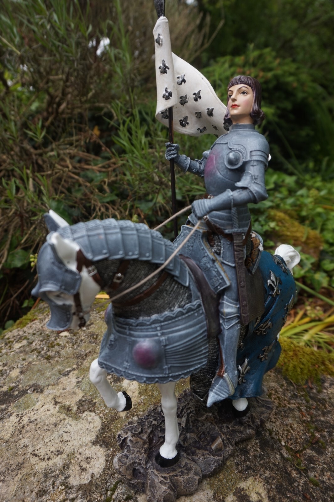 Statuette Jeanne d'Arc à cheval objet décoration historique salon maison 37cm