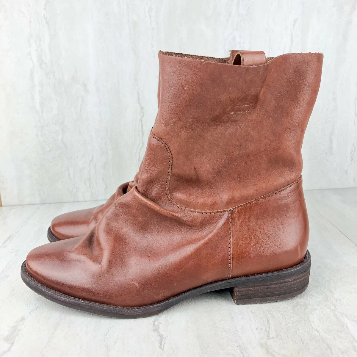 Schutz red cheap boots