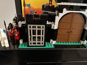 LEGO Castle: Knight's Stronghold (6059) 100% Complete W/Box & Instructions