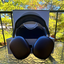 Apple AirPods Max Over-Ear Bluetooth Wireless Headphones w/ Smart Case Black