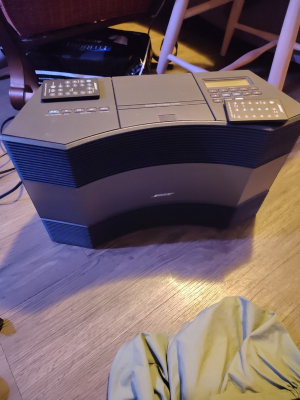 Bose Acoustic Wave Music System II Radio/CD 