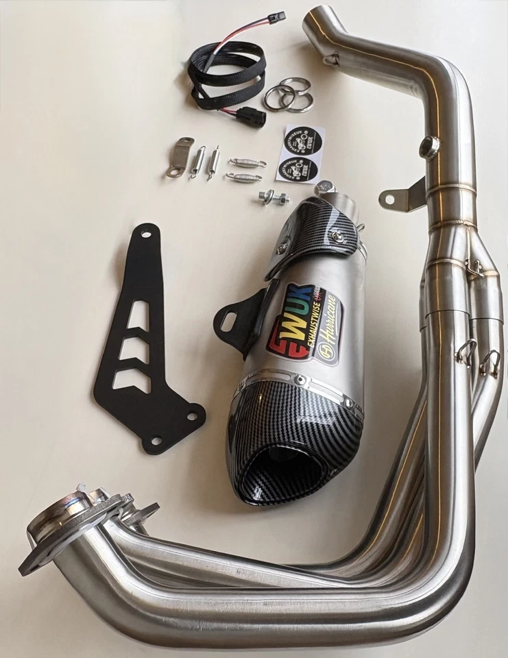 Sistema de escape completo Yamaha MT-09 2020-2025 Foto 2 de 2