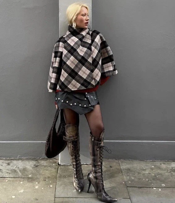 ZARA WOMAN NWT SS25 ZW COLLECTION CHECK WOOL CAPE JACKET ECRU BEIGE 7522/045 - Image 4 of 4