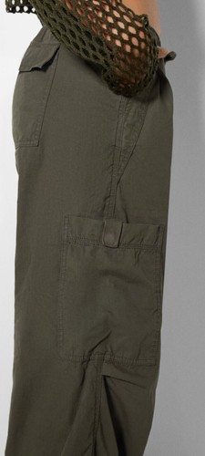 PANTALON PARACHUTE CARGO BERSHKA remise KAKI TAILLE XL ~ NEUF AVEC ÉTIQUETTES ~ ÉPUISÉ ! 69 $
