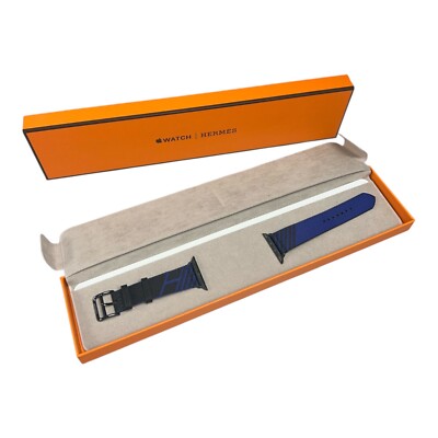 Hermes Apple Watch Single Tour Jumping Nior/ Blue Saphir 40mm Treated myself to the Noir/Bleu Saphir Jumping Hermès Band  main image 4