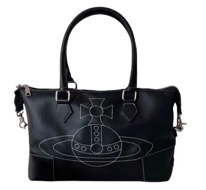 ★Vivienne Westwood★ Vivienne Clutch Tote Bag Black 4B01000 Vivienne Clutch Bag | Black – Parlour X