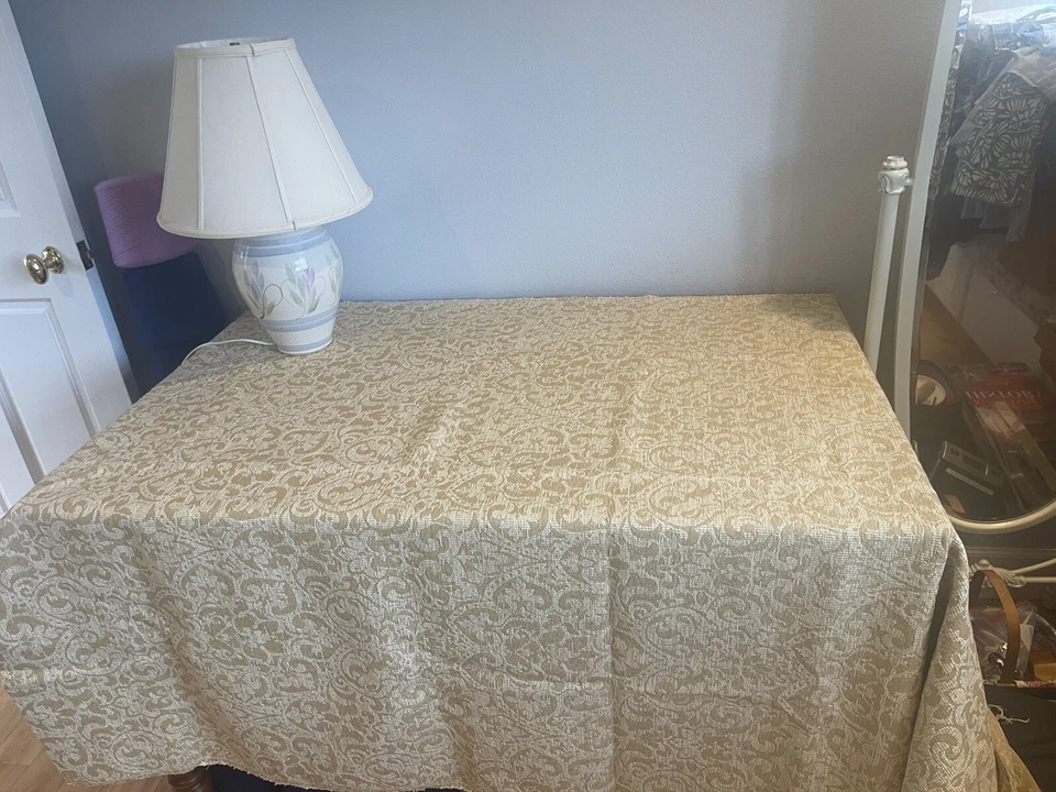 Robert Allan Gold Damask Upholstery Fabric, 4.15 yards 65" width new mint lovely - Image 2 of 4