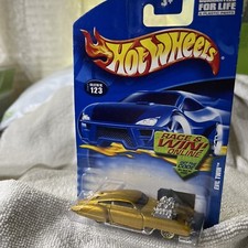 Hot Wheels 2002 Mainline 123 Evil Twin Gold LW_Gold 1940s Cadillac nuova