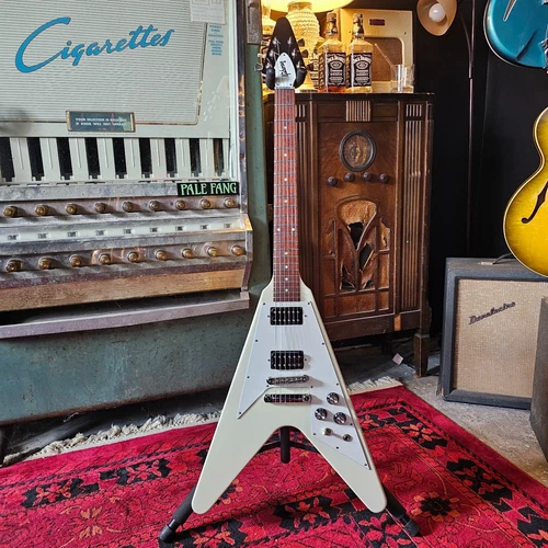 2012 Gibson 1968 Reissue Flying V Classic White