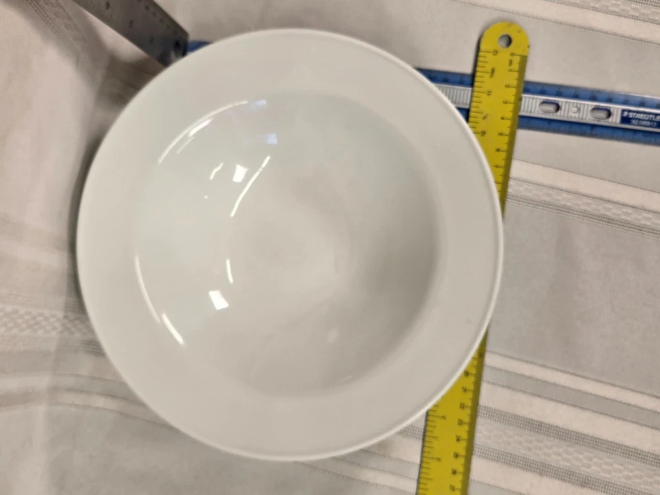 "Cuenco de sopa Pottery Barn con borde gran blanco tradicional 9 3/8"" Sri Lanka" Foto 2 de 4