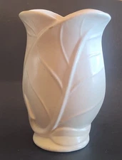Vintage Royal Haeger Leaf 6.25" Vase Light Beige Matte Glaze (EE18)