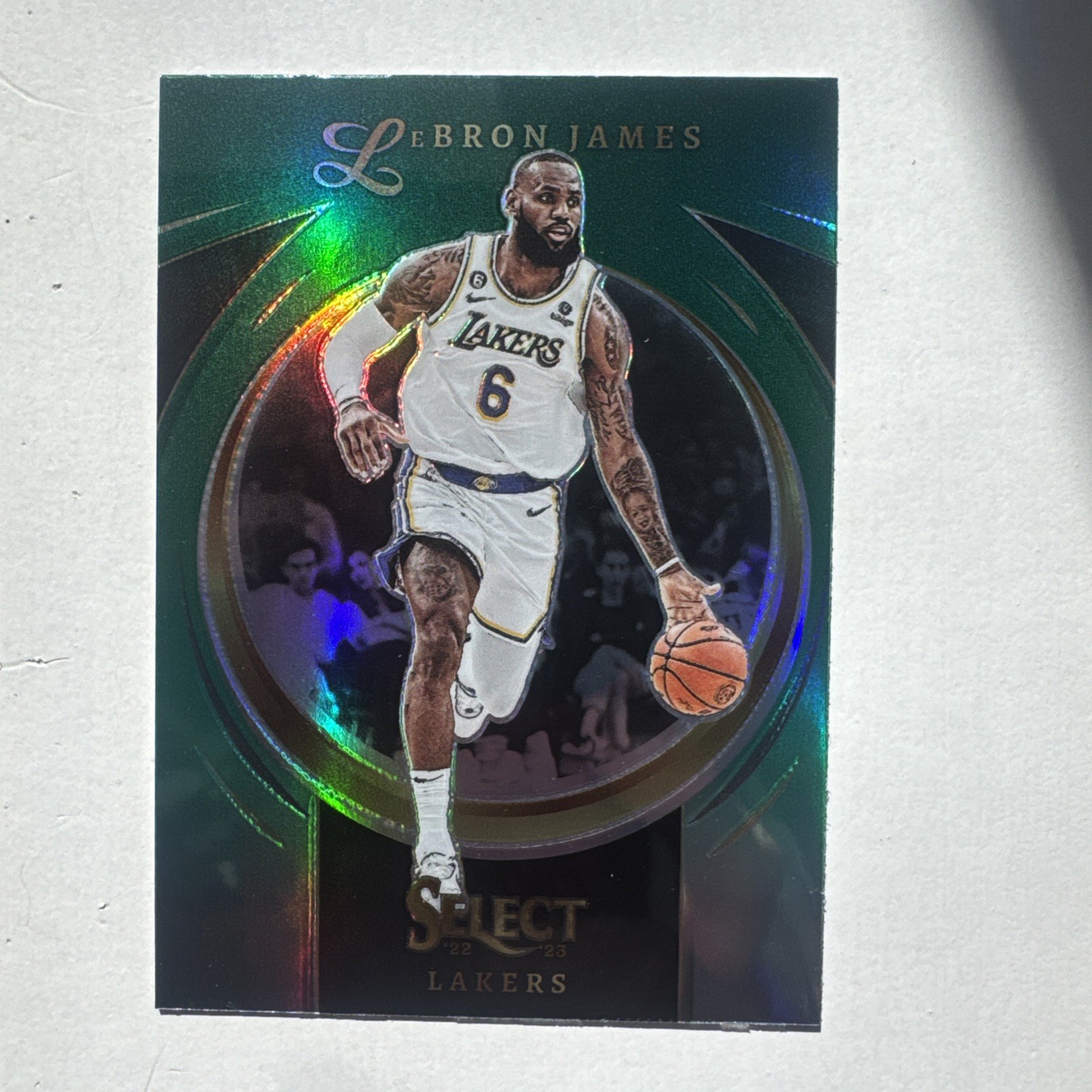 2022-23 Panini Select Select Certified Green Prizm LeBron James #18