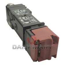 New In Box OMRON D4SL-N3NFG-DN Guard Lock Safety Door Switch