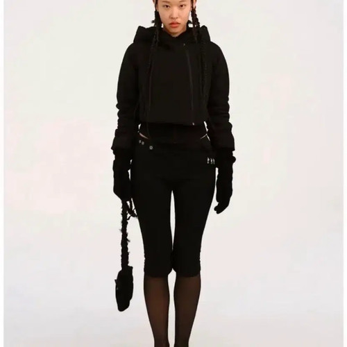 Hyein Seo Cropped Padding Size 1