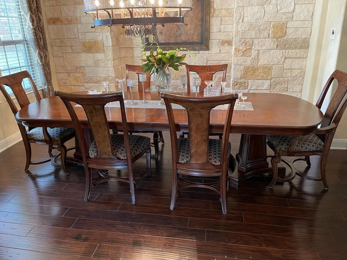 12 000 Thomasville Dining Set 10ft x 4ft Seating For 6 up to 10 People DS
