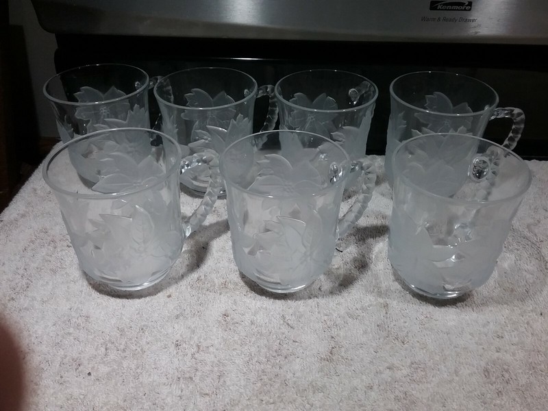 SET OF 7 VINTAGE CLEAR GLASS MUGS WITH RAISED FROSTED FLOWER DESIGN