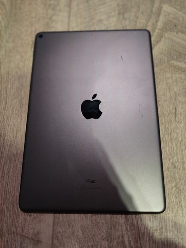 Apple iPad Air (3rd Gen) A2152 64 GB, Wi-Fi, 10.5" Space Gray (Read Description) - Afbeelding 2 van 7