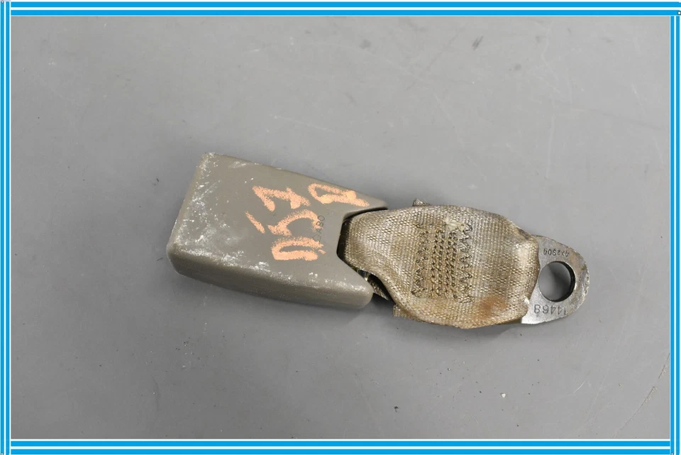 HUMMER H2 后方右乘客侧座椅皮带座椅扣原始设备制造商 2003 — 第 4/4 张图片