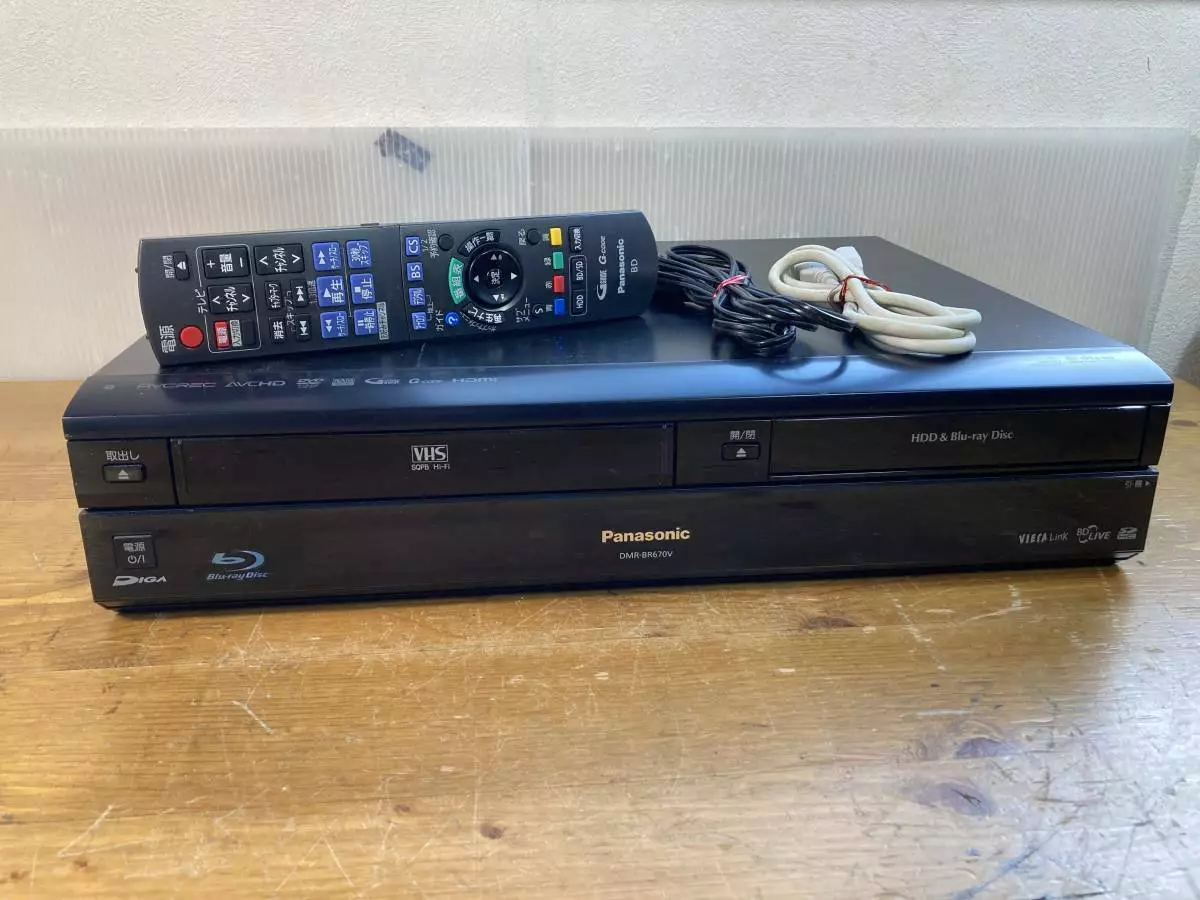 Panasonic BD HDD DVD VHS Deck Player Recorder DMR-BR670V With