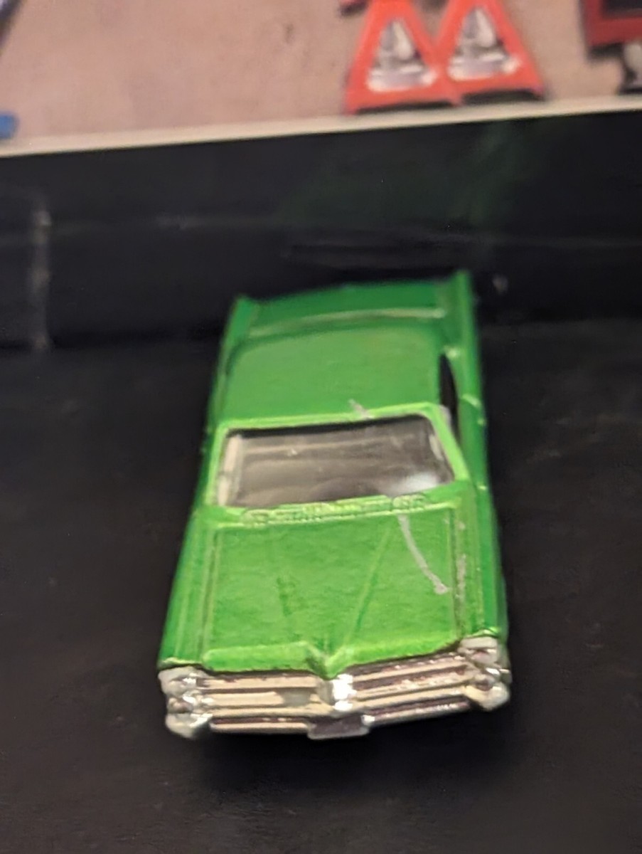 EXTRAORDINARY 1965 PONTIAC BONNEVILLE EMERALD GREEN WITH RED