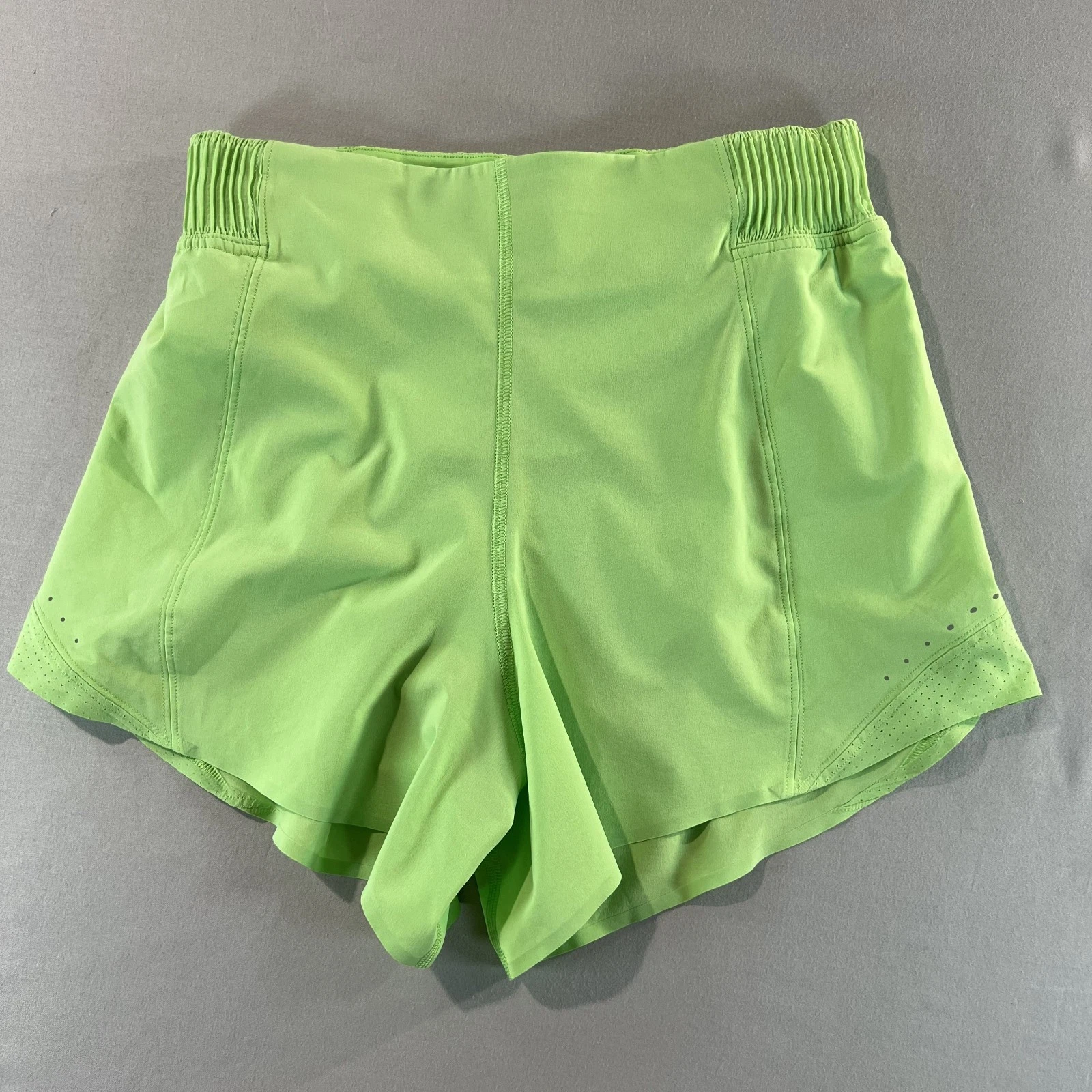 Lululemon Track That Shorts Size 4 Green Perforated Liner Run Gym Training