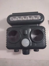 Animal Repeller Outdoor Solar Ultrasonic Flashing Light, Predator Sound   C5