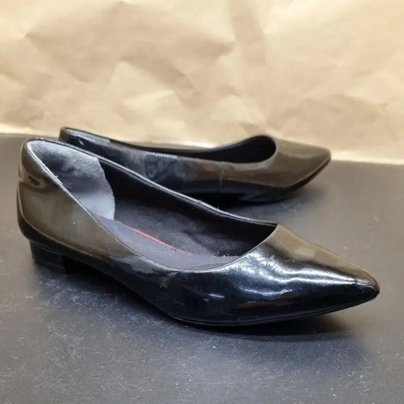 Lacoste Total Motion Pumps Size 225 thumbnail 5