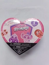 Disney DOORABLES SET of 4 Figures Love  Friendship Heart Box